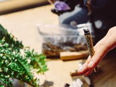 artist-smoking-marijuana