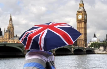 Can the UK Britain Tackle Illicit Vapes Without Hurting Adult Smokers Trying to Quit? هيئة الصحة الوطنية البريطانية تخطط لتوزيع دواء الفارينكلين مجانًا على آلاف المدخنين