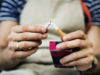 Quitting smoking: vaping helps without support, but twice as well with it