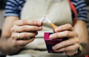 Quitting smoking: vaping helps without support, but twice as well with it